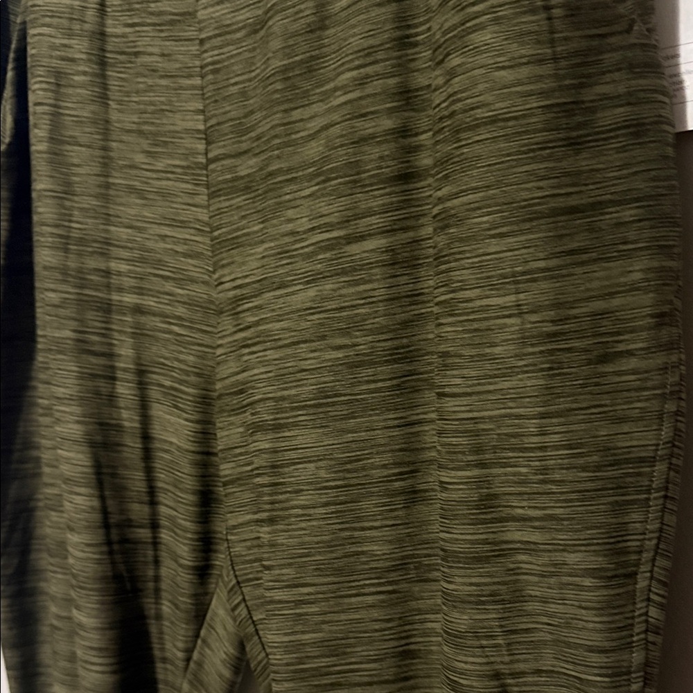 ✨ All in Motion NWT Women’s Medium Soft Knit Joggers – Olive Green ✨ - Picture 2 of 8